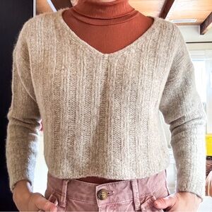 Zara | Wool Blend Chunky V-Neck Ribbed Cropped Sweater Small